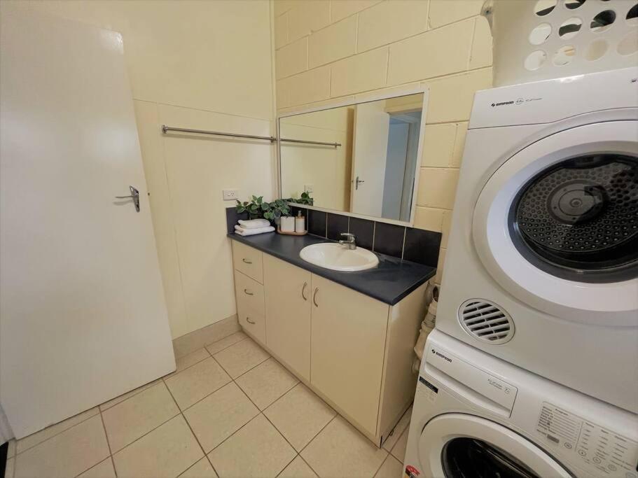 Three Palms Apartments Unit 2 Esperance Kültér fotó